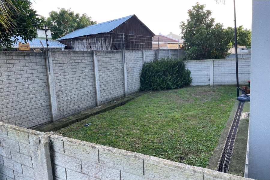2 Bedroom Property for Sale in Sherwood Eastern Cape